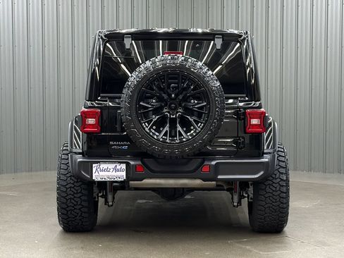 Used 2025 Jeep Wrangler Unlimited Sahara AWD/4WD image 4
