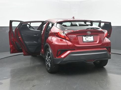 Used 2018 Toyota C-HR XLE FWD image 52