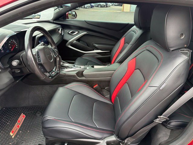 Used 2022 Chevrolet Camaro SS RWD image 16