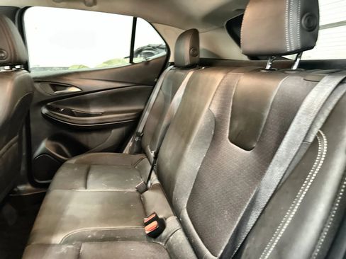 Used 2024 Buick Encore GX Preferred FWD image 25