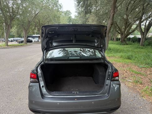 Used 2025 Nissan Versa SV FWD image 28