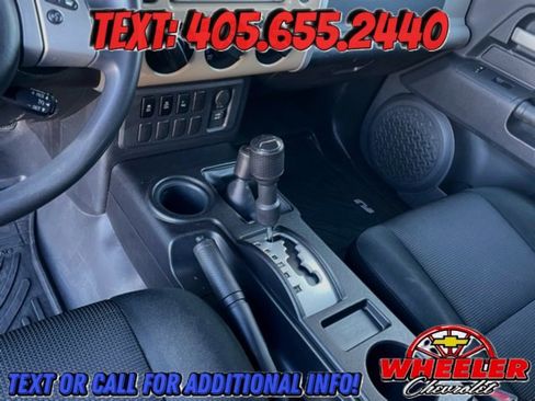 Used 2012 Toyota FJ Cruiser 4WD w/ Convenience Pkg image 19