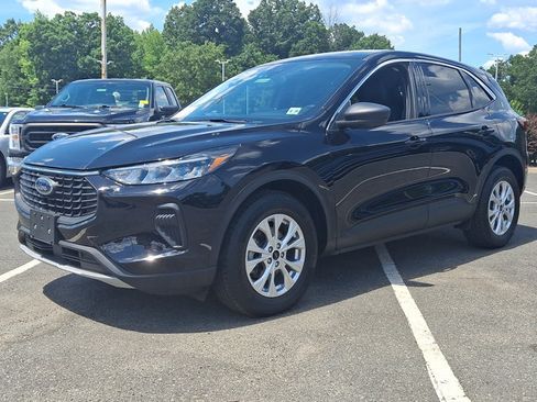 Certified 2023 Ford Escape Active AWD/4WD image 5