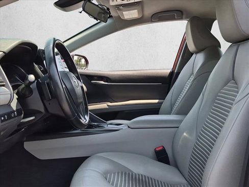 Used 2021 Toyota Camry SE FWD image 14