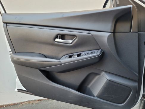 Used 2024 Nissan Sentra SV FWD image 26