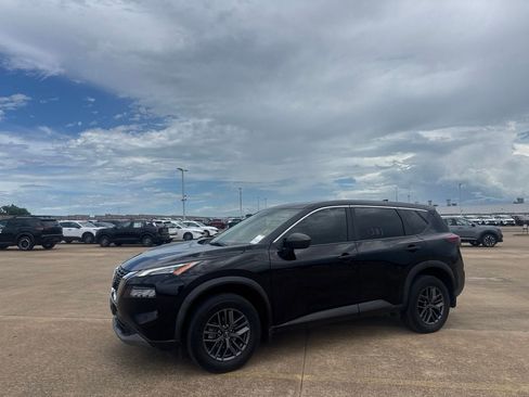 Certified 2023 Nissan Rogue S FWD image 10