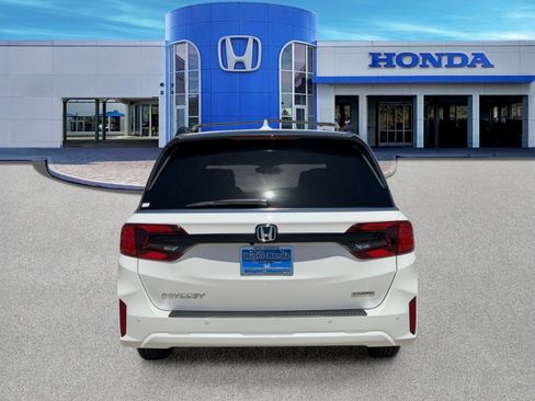 New 2026 Honda Odyssey Touring image 5