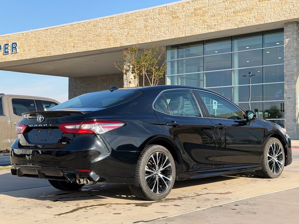 Used 2019 Toyota Camry SE FWD image 21