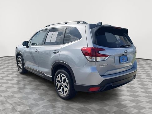Used 2024 Subaru Forester Premium AWD/4WD image 6
