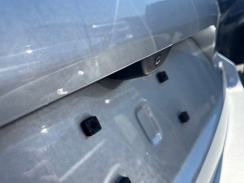 Used 2023 Jeep Grand Cherokee L Laredo w/ Luxury Tech Group I image 9