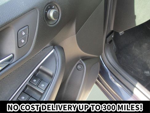 Used 2016 Chevrolet Cruze LS FWD image 16