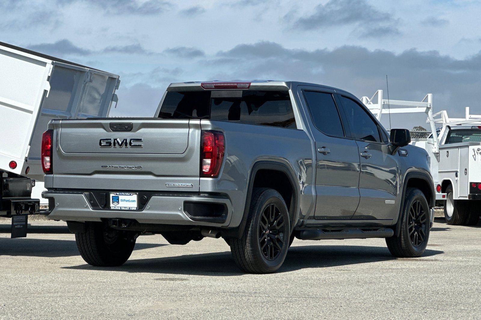 Used 2023 GMC Sierra 1500 Elevation w/ Preferred Package RWD image 4