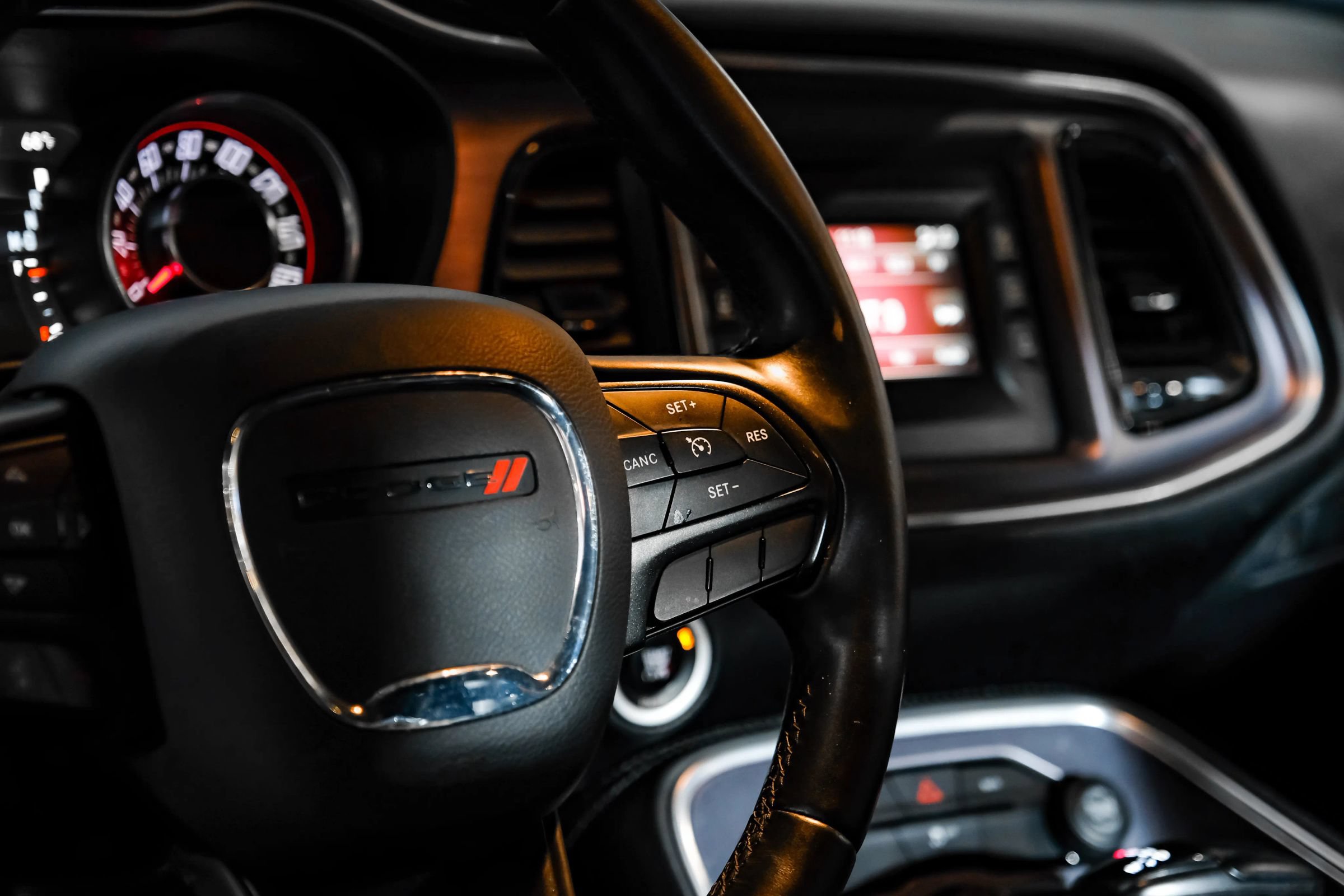 Used 2016 Dodge Challenger SXT RWD image 14