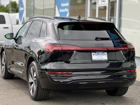 Used 2024 Audi Q8 e-tron Premium AWD/4WD image 34