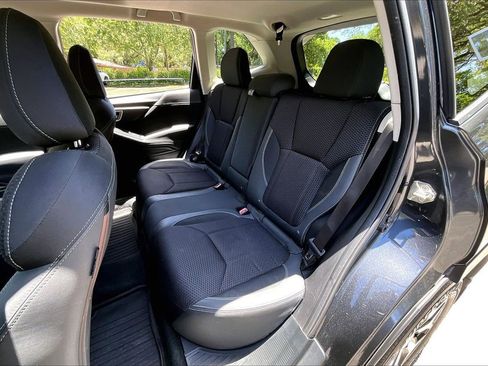 Used 2019 Subaru Forester Premium AWD/4WD image 19