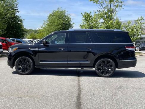 Used 2024 Lincoln Navigator L Reserve AWD/4WD image 2