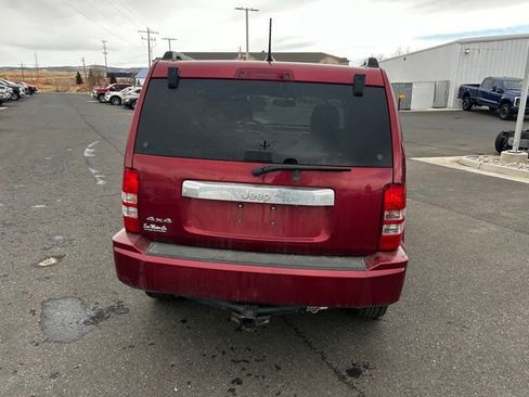 Used 2012 Jeep Liberty Sport image 14