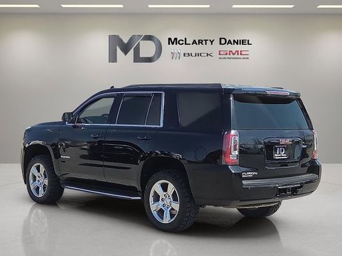 Used 2017 GMC Yukon SLT AWD/4WD image 4