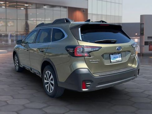 Used 2022 Subaru Outback Premium AWD/4WD image 5