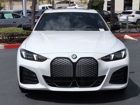 New 2026 BMW i4 eDrive40 w/ M Sport Package RWD image 3