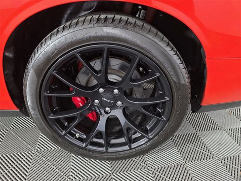 Used 2016 Dodge Challenger SRT Hellcat image 17