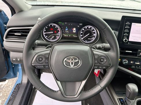 Used 2023 Toyota Camry SE image 21