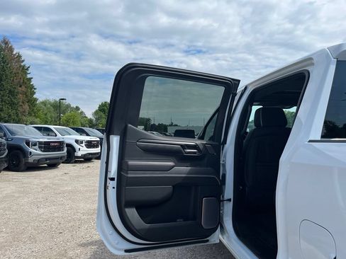 Used 2023 GMC Sierra 1500 AT4X AWD/4WD image 29