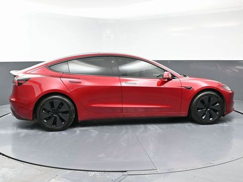 Used 2024 Tesla Model 3 Standard Range image 7