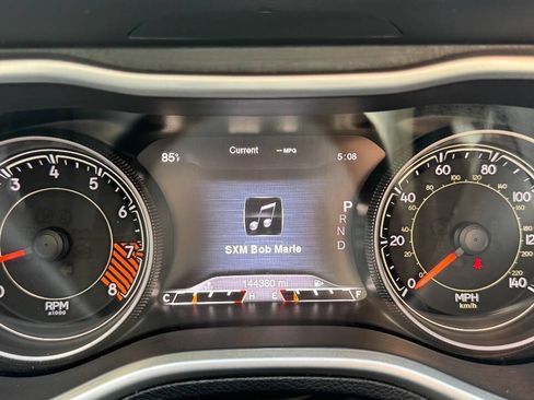 Used 2015 Jeep Cherokee Trailhawk w/ Comfort/Convenience Group image 18