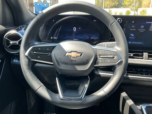 Used 2026 Chevrolet Equinox LT FWD image 14