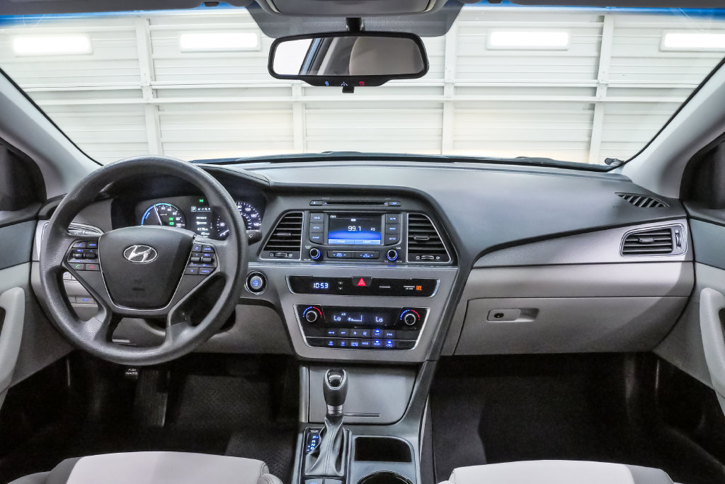 Used 2016 Hyundai Sonata SE FWD image 14