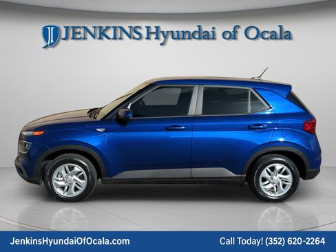 Certified 2023 Hyundai Venue SE w/ Cargo Package image 6