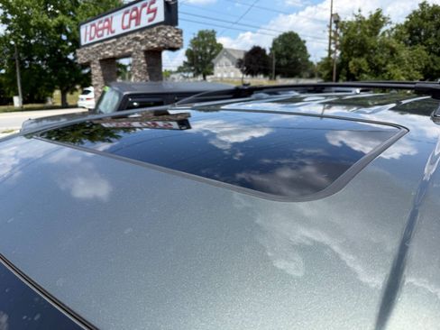 Used 2012 Toyota Sienna XLE FWD image 10