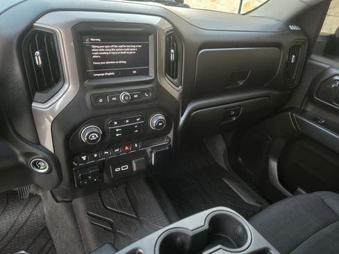 Used 2024 Chevrolet Silverado 2500 Custom w/ Custom Value Package image 13