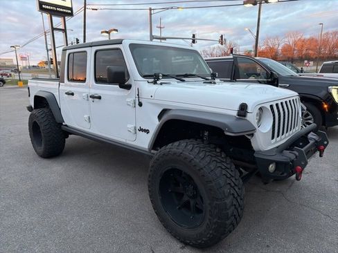 Used 2020 Jeep Gladiator Sport w/ Quick Order Package 24S image 13
