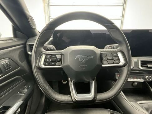 Used 2025 Ford Mustang GT Premium image 7