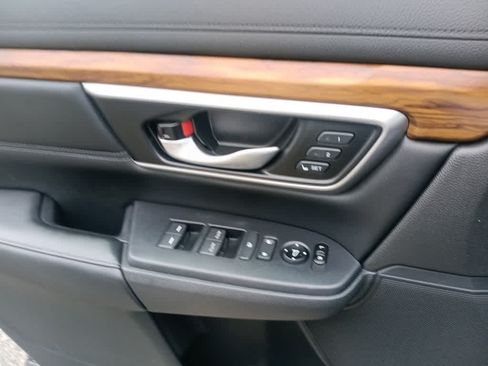 Used 2019 Honda CR-V Touring image 13