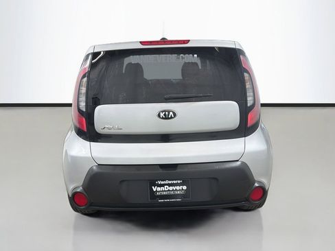 Used 2015 Kia Soul + FWD image 9