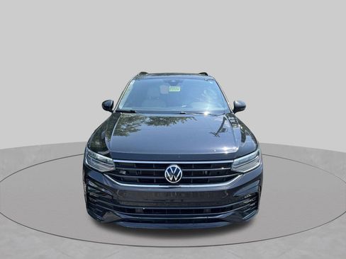 Used 2022 Volkswagen Tiguan SE R-Line FWD image 3