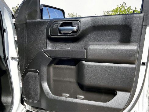 Used 2022 Chevrolet Silverado 1500 Custom image 27