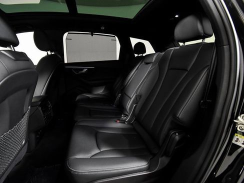 Used 2025 Audi Q7 3.0T Premium Plus w/ Premium Plus Package image 5