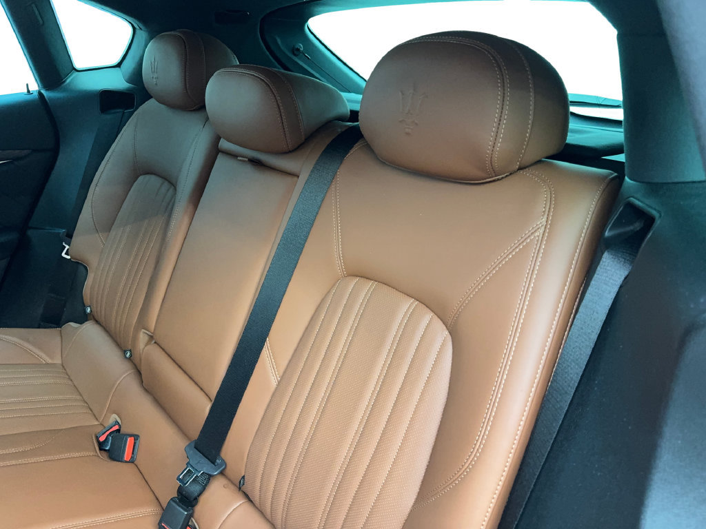 Used 2023 Maserati Levante GT AWD/4WD image 37