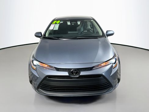 Used 2024 Toyota Corolla LE FWD image 11