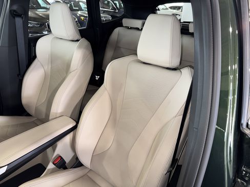 Certified 2025 BMW X1 xDrive28i w/ Premium Package image 33