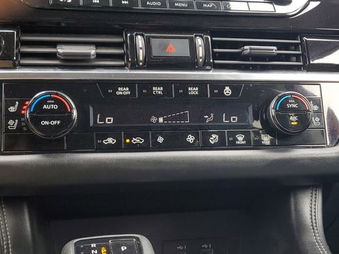 Used 2023 Nissan Pathfinder Platinum w/ Cargo Package AWD/4WD image 28