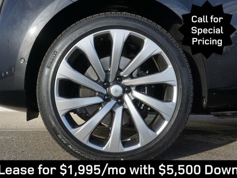 New 2025 Land Rover Range Rover Long Wheelbase SE image 32