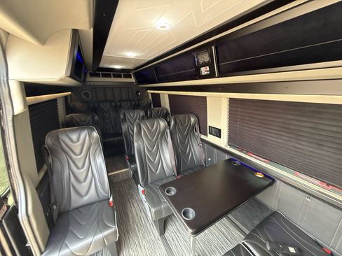 Used 2022 Mercedes-Benz Sprinter 3500 image 28