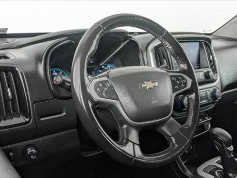 Used 2022 Chevrolet Colorado LT w/ Fleet Safety Package RWD image 26
