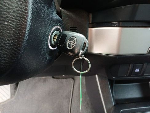 Used 2021 Toyota Tacoma SR w/ SR Convenience Package image 17