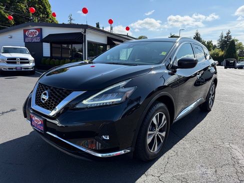 Used 2021 Nissan Murano SV image 2